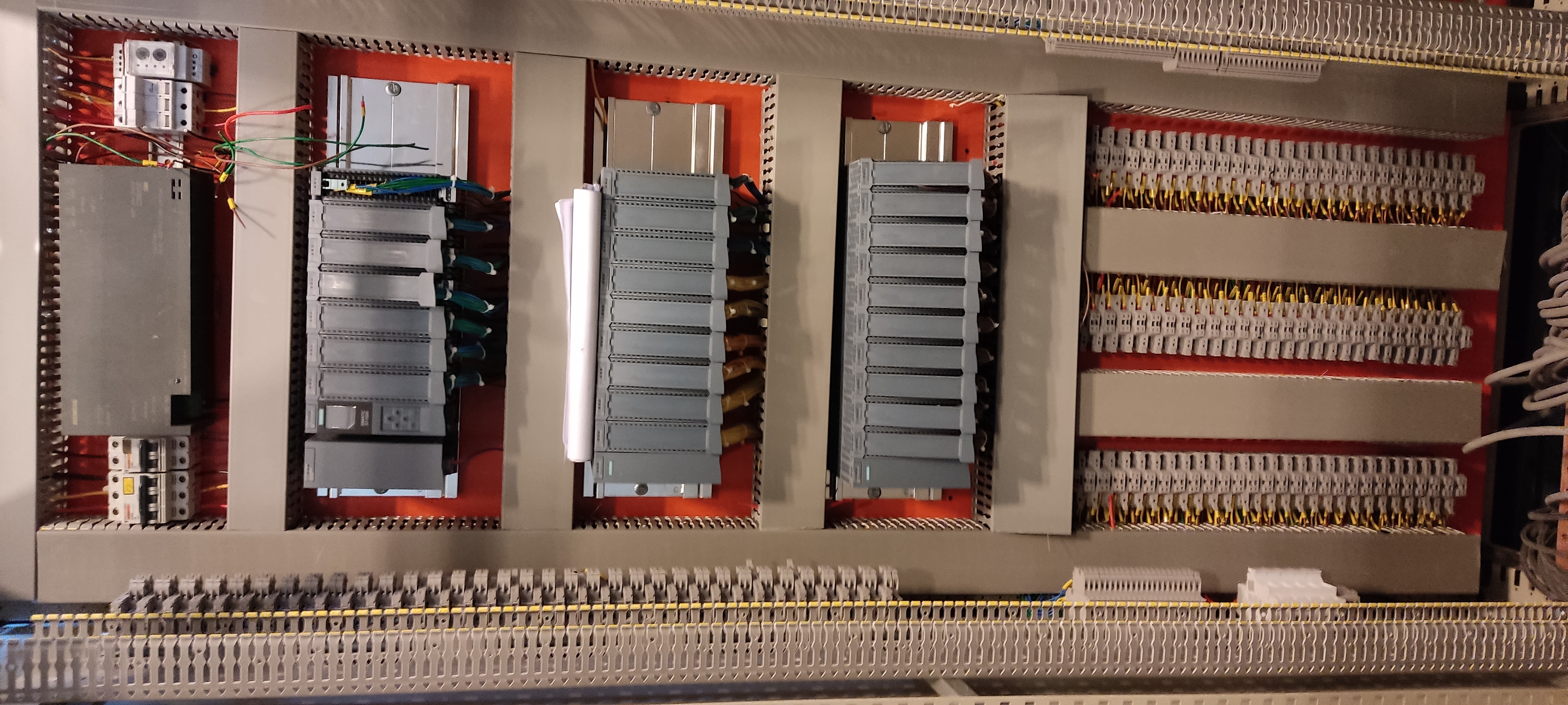 مونتاژ تابلو plc