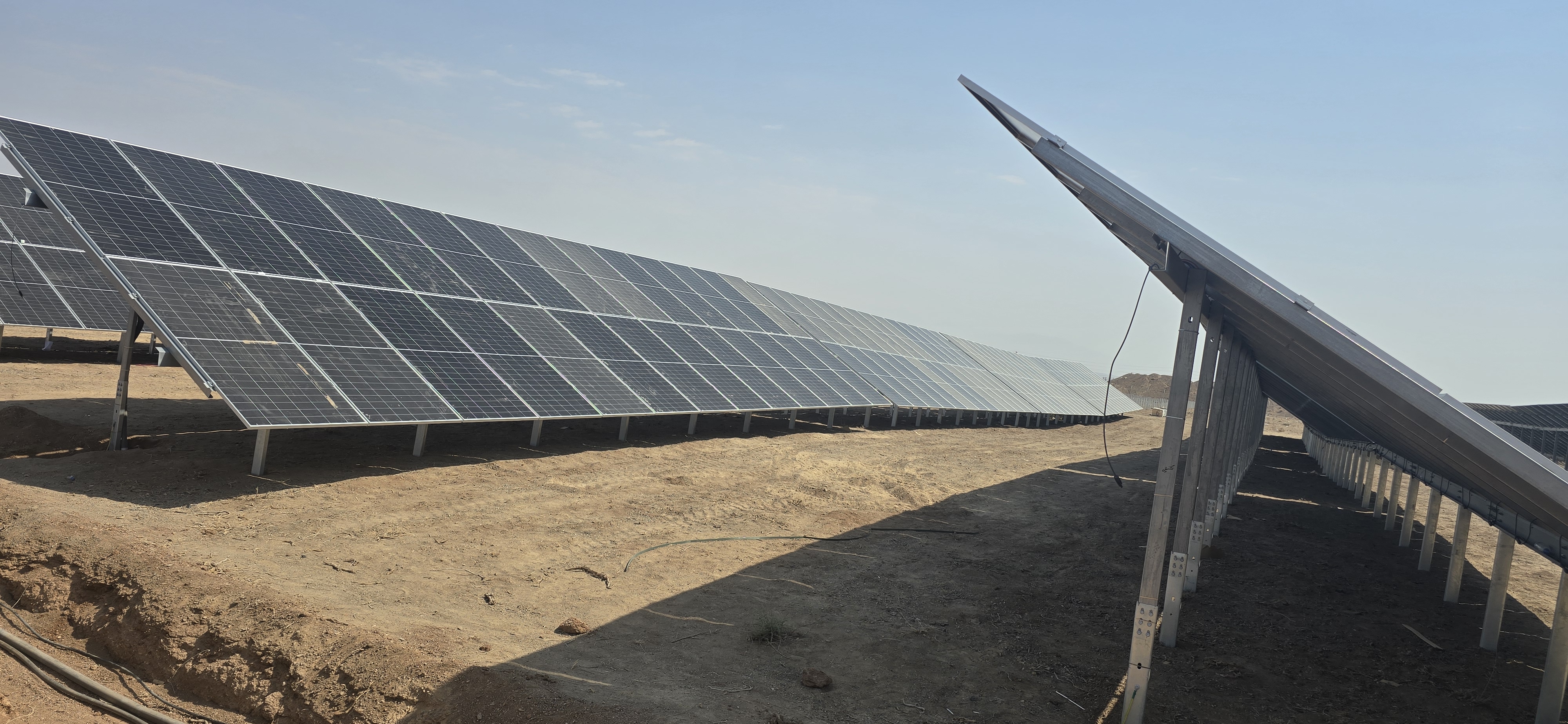 نیروگاه خورشیدی ۱۰ مگا واتی